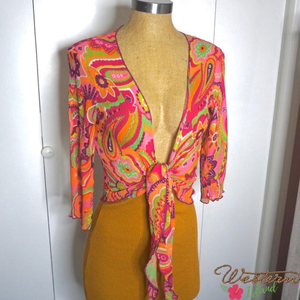 Cropped front tie shirt